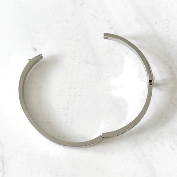 Jones New York T Bangle Bracelet Platinum Plated - Picture 3 of 4